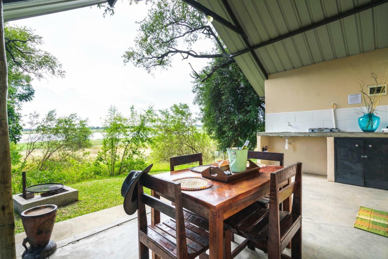 Caprivi Mutoya Lodge And Campsite كاتيما موليلو المظهر الخارجي الصورة